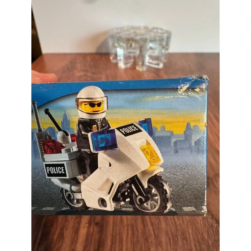 LEGO City Police Motorcycle 7235 New Unused Retired‎ Set
